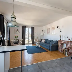 https://sleepwithus-wilcza-apartment-warsaw.warsawhotelspoland.com