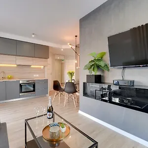 Apartment Chmielna 72 Polen